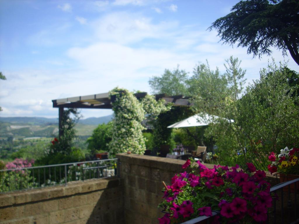Chiara E Benedetta Villa Degli Ulivi ออร์เวียโต ภายนอก รูปภาพ