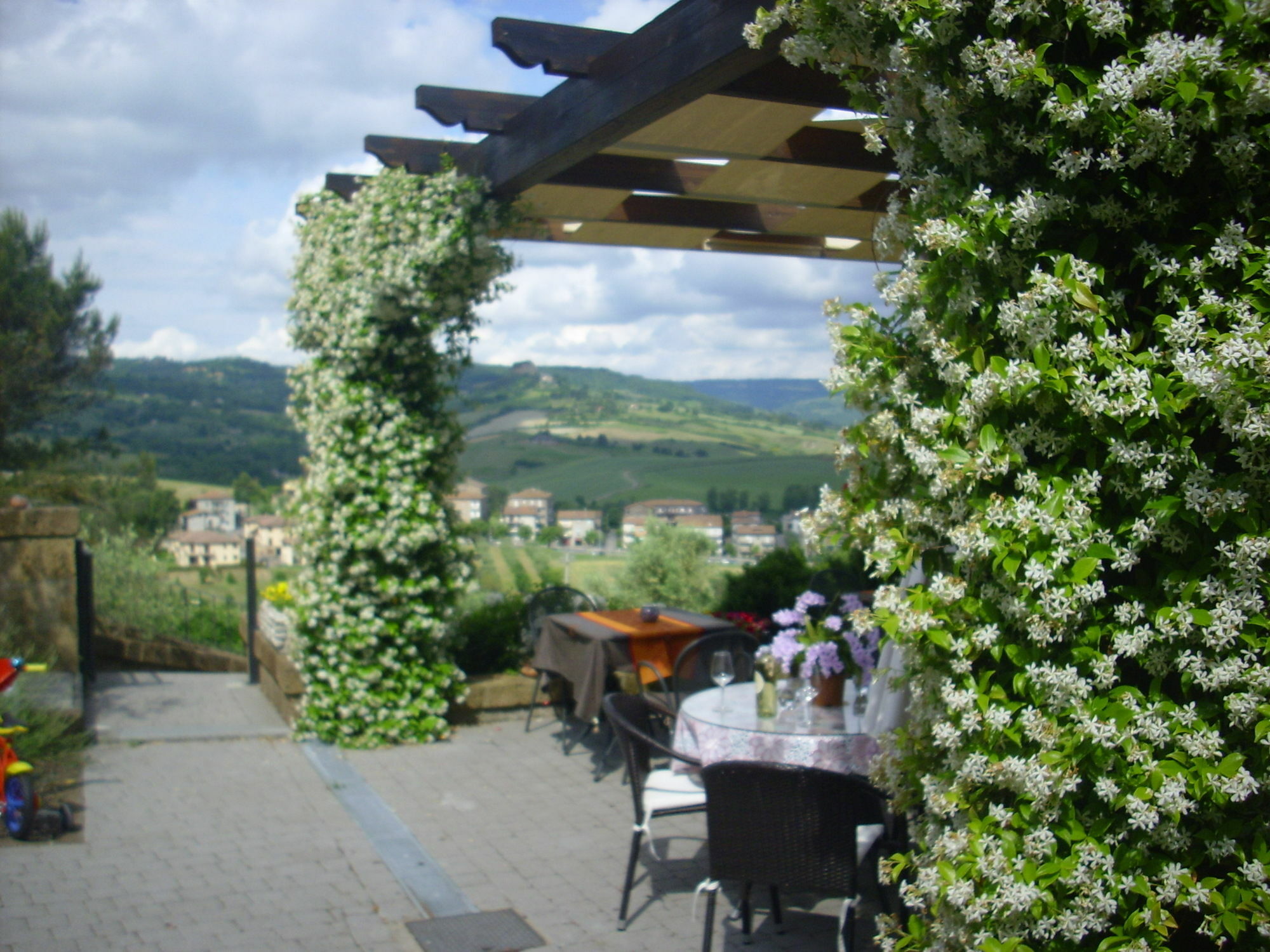 Chiara E Benedetta Villa Degli Ulivi ออร์เวียโต ภายนอก รูปภาพ